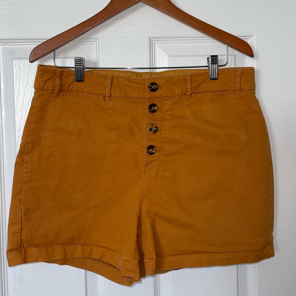 High waisted Mustard Chino shorts